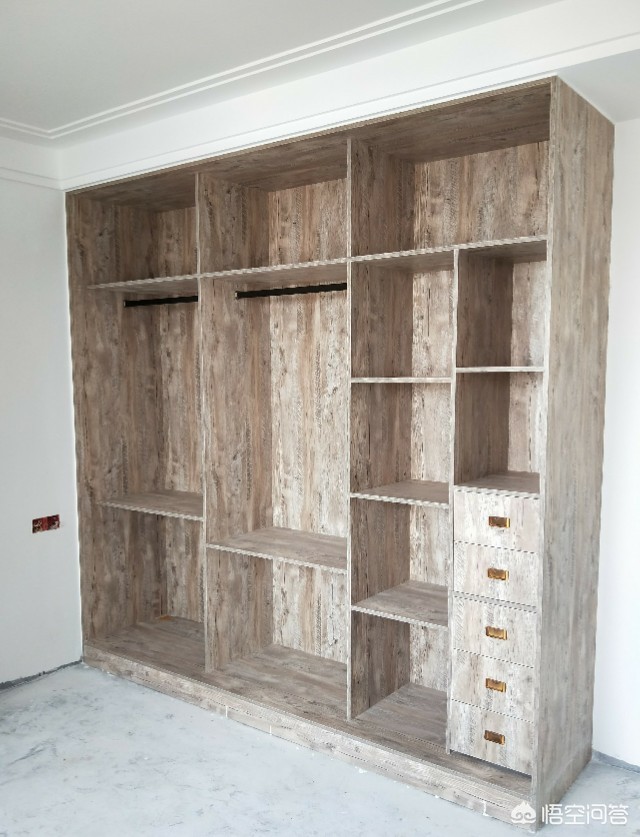 装修吊顶一般多少钱-吊顶安装工一年的收入? 装修吊顶一般多少钱-吊顶安装工一年的收入?