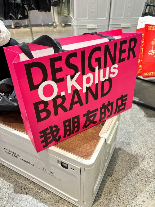 适合服装店的英文短句-服装店英文时尚标语？