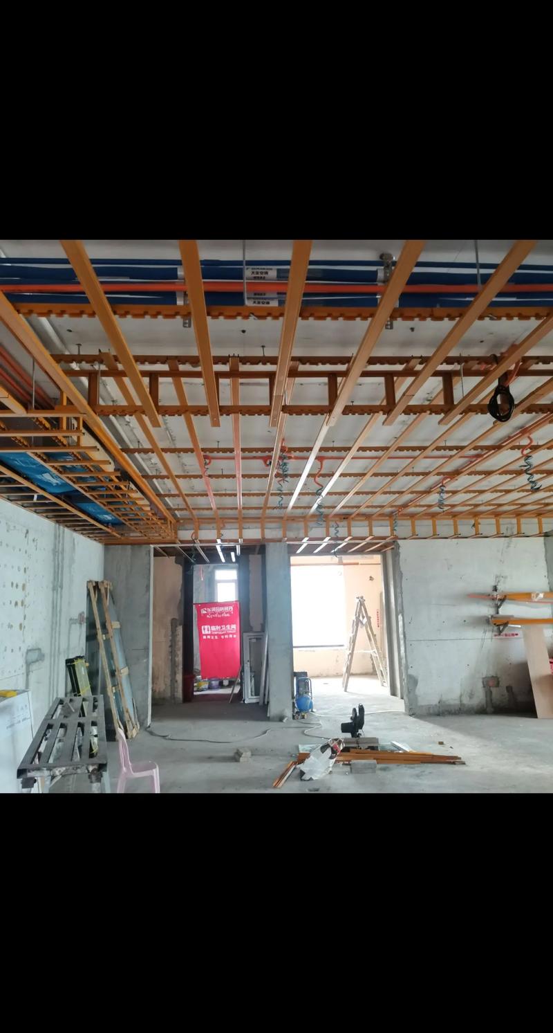 家装吊顶材料 轻钢龙骨还是木头材料好-预制板吊顶用木龙骨还是轻钢龙骨？