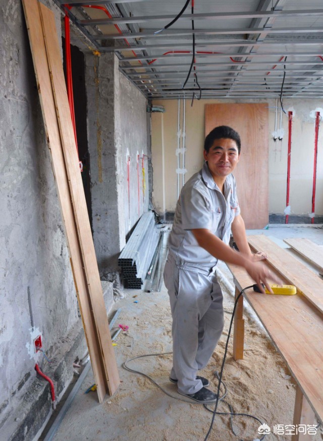 室内装修先吊顶还是先刷墙-先吊顶还是先做柜子还是先批墙？