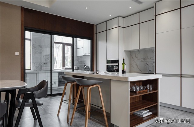 无设计不装修可以吗-现代装修似乎开始流行一股风潮,客厅无主灯的设计,你喜欢吗? 无设计不装修可以吗-现代装修似乎开始流行一股风潮,客厅无主灯的设计,你喜欢吗?