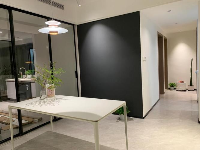 装修墙上画画图片大全-在家里的墙上画画用什么笔好?