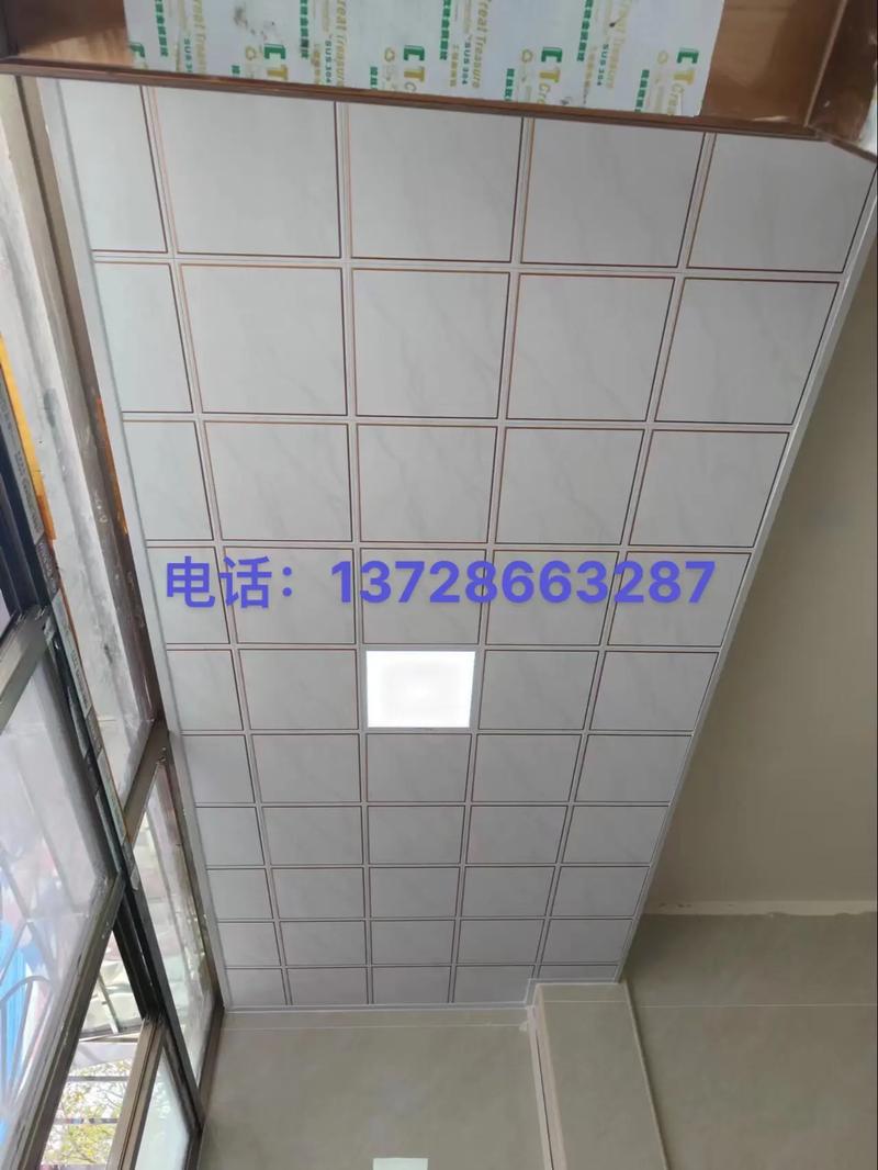 吊顶装修多少钱一平方pvc-PVc吊顶包工不包料每平米多少钱?